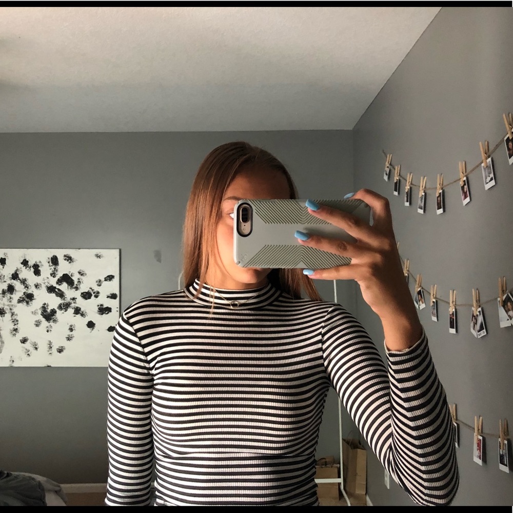 H&M long sleeve crop top